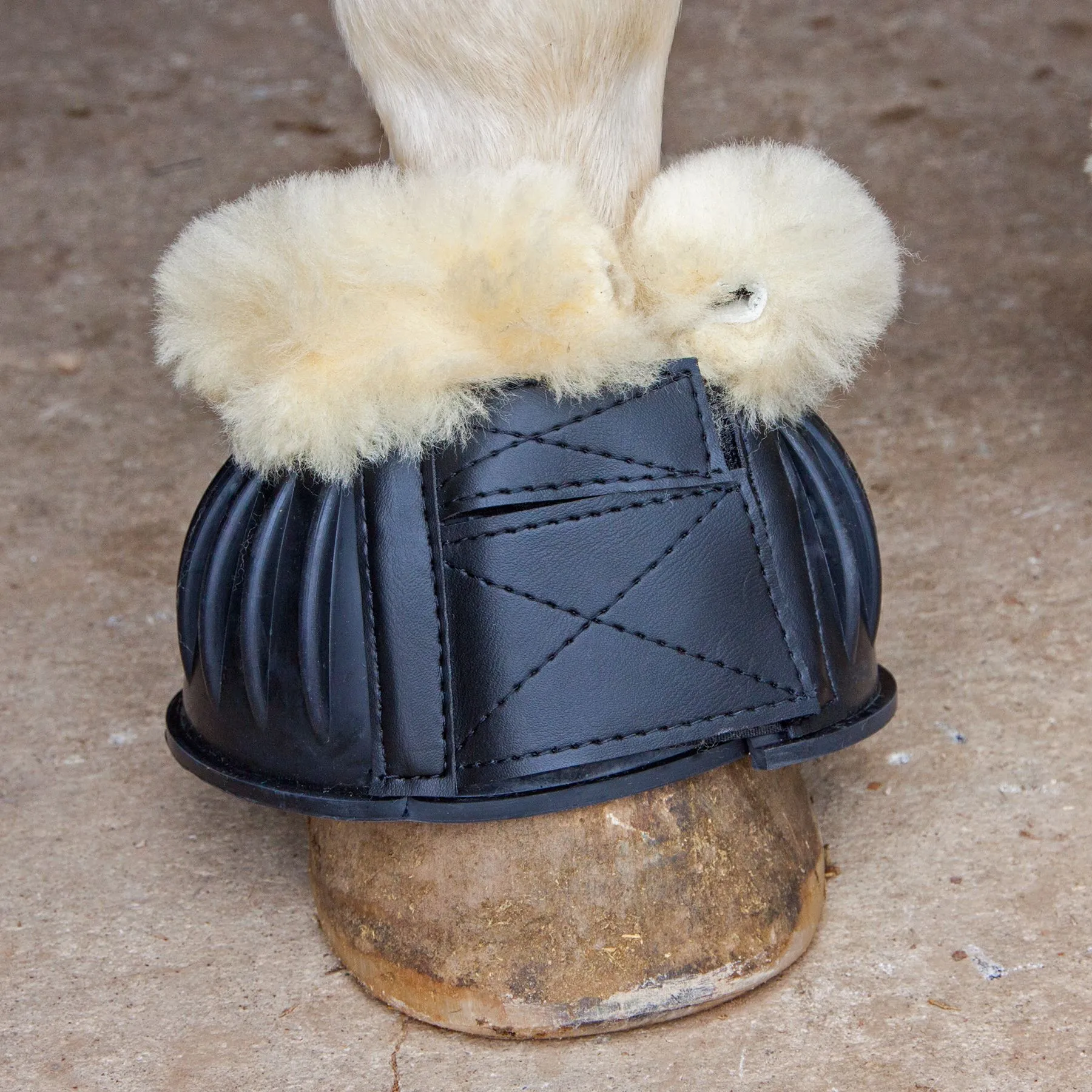 Dura-Tech® Double Lock Bell Boots With Sheepskin 2 Dura-Tech® Double Lock Bell Boots With Sheepskin - Image 2