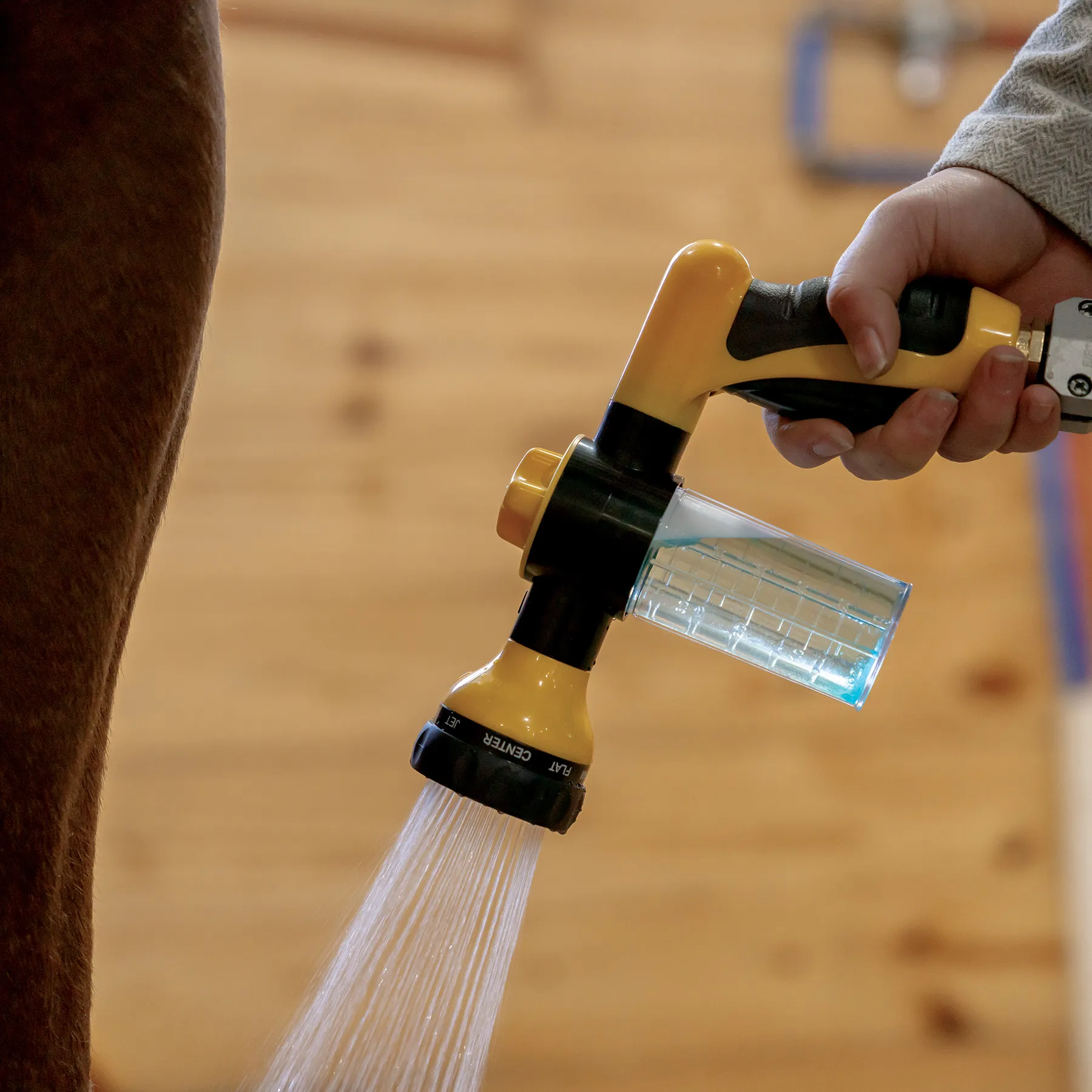 Schneiders® Power Wash Sprayer With Soap Dispenser 2 Schneiders® Power Wash Sprayer With Soap Dispenser - Image 2